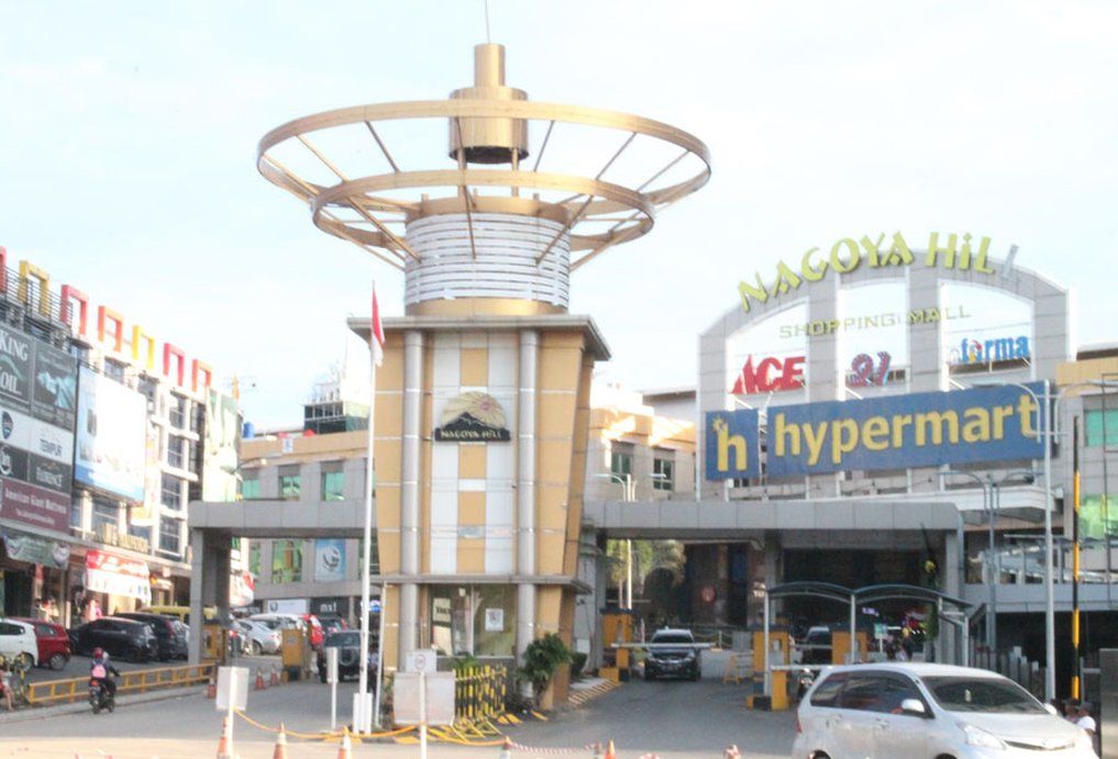 名古屋山 - 巴淡岛爱玛黎丝酒店 Batam 外观 照片