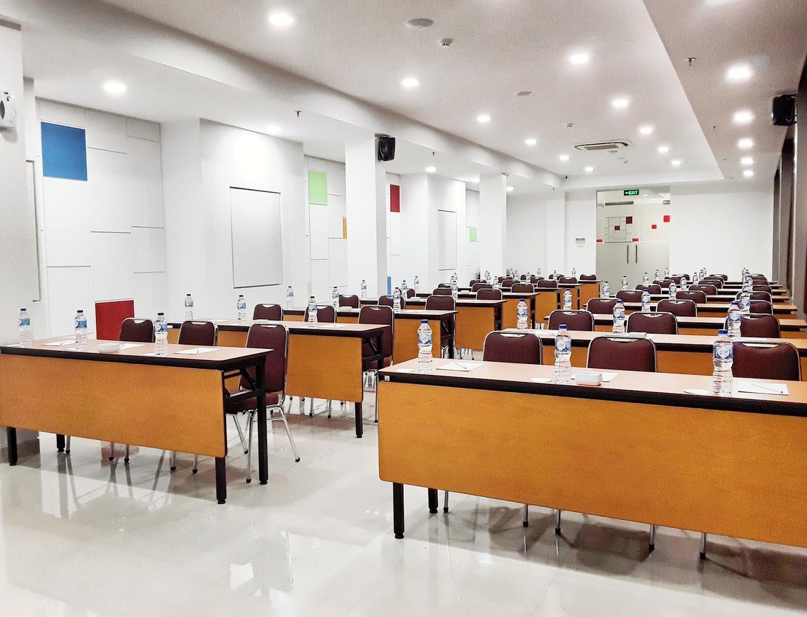 名古屋山 - 巴淡岛爱玛黎丝酒店 Batam 外观 照片